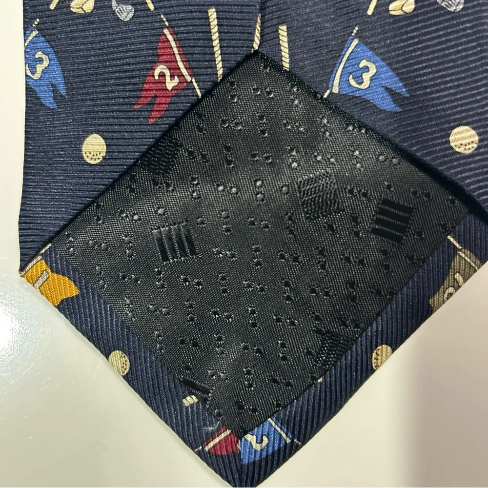 Grand Masters Adjustable 100% Silk Tie Men’s Golf Clubs Navy Blue Classic